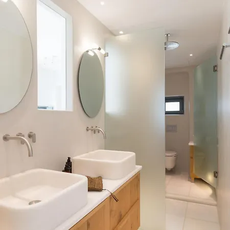 Ammilia Naxos Willa Pláka